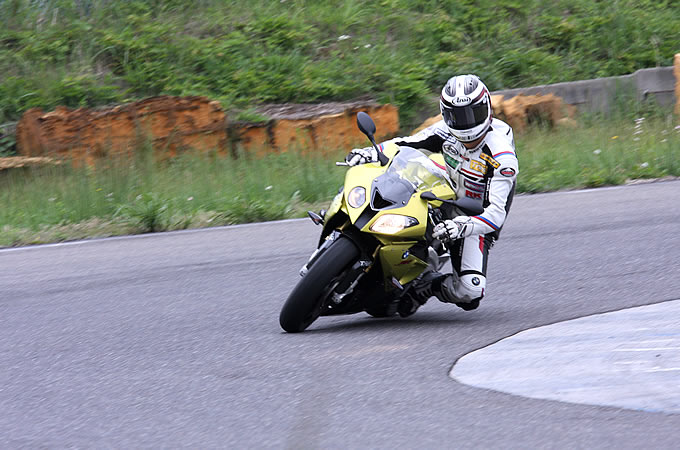 S1000RRの画像