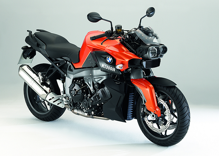 BMW オートバイ パブミラー 横置きフォアK1300シリーズの全貌 「K1300S」インプレッション編