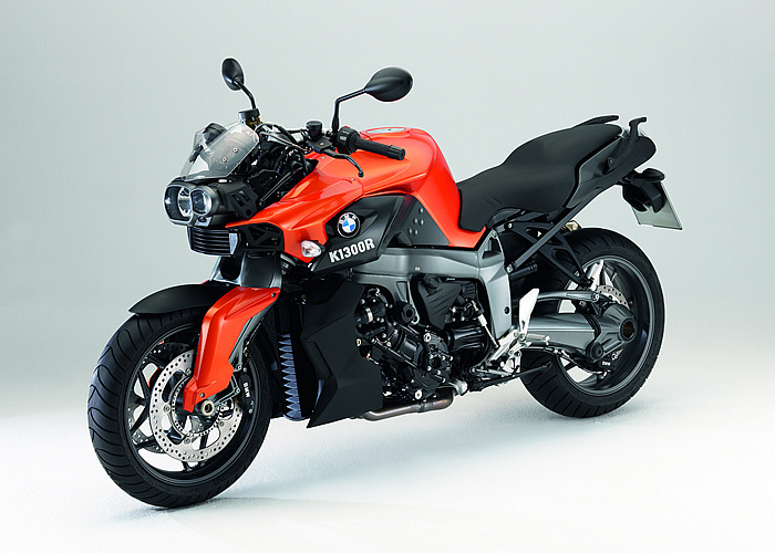 横置きフォアK1300シリーズの全貌 「K1300R」インプレッション編 横置きフォアK1300シリーズの全貌 「K1300R」インプレッション編