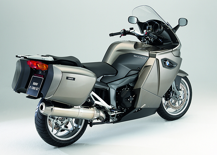 横置きフォアK1300シリーズの全貌 「K1300GT」インプレッション編