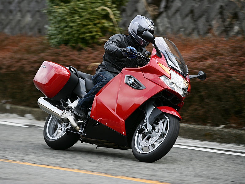 横置きフォアK1300シリーズの全貌 「K1300GT」インプレッション