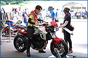 F 800 シリーズは女性にも人気ですね。