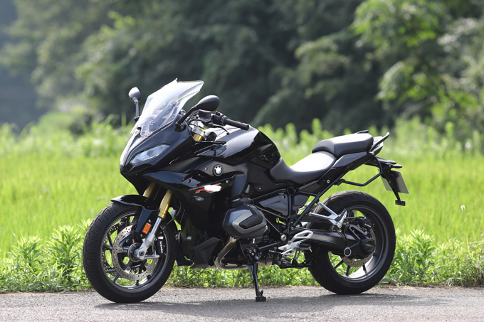 BMW Motorrad R1250RS（2019-） / ジェントルでありながら、猛々しいキャラクターの新型R1250RSを試乗インプレッションの画像