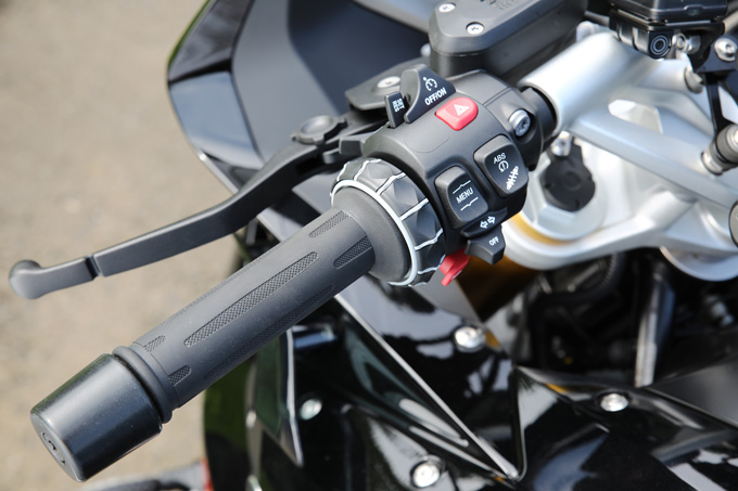 BMW Motorrad R1250RS（2019-） / ジェントルでありながら、猛々しいキャラクターの新型R1250RSを試乗インプレッションの画像