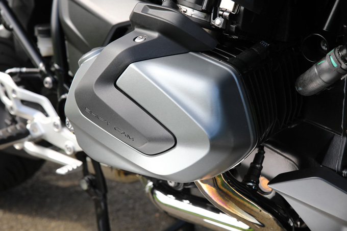 BMW Motorrad R1250RS（2019-） / ジェントルでありながら、猛々しいキャラクターの新型R1250RSを試乗インプレッションの画像