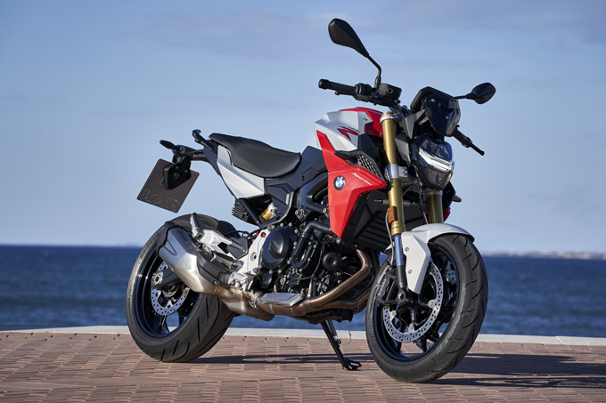 BMW Motorrad F900R（2020）/ ワインディングがめちゃ楽しい新世代ロードスター、新型「F900R」海外試乗インプレの画像