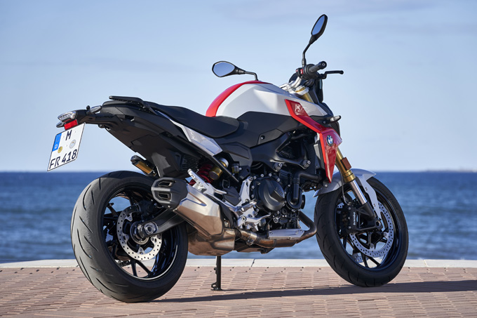 BMW Motorrad F900R（2020）/ ワインディングがめちゃ楽しい新世代ロードスター、新型「F900R」海外試乗インプレの画像