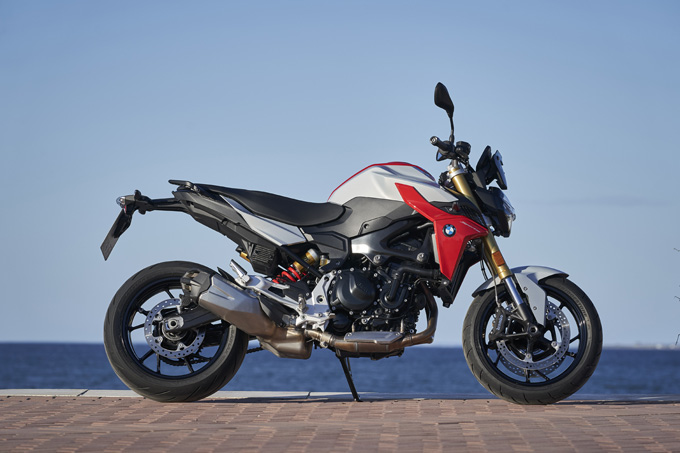 BMW Motorrad F900R（2020）/ ワインディングがめちゃ楽しい新世代ロードスター、新型「F900R」海外試乗インプレの画像