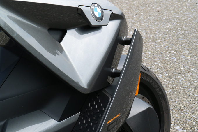 BMW Motorrad CE04（2022）試乗インプレ / バイクのEV化の先端を走る、BMWの最新電動スクーター 27画像