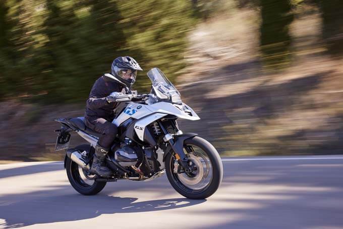 【BMW Motorrad R1300GS海外試乗記】磨かれた運動神経が魅せるドラマチックな走り09画像