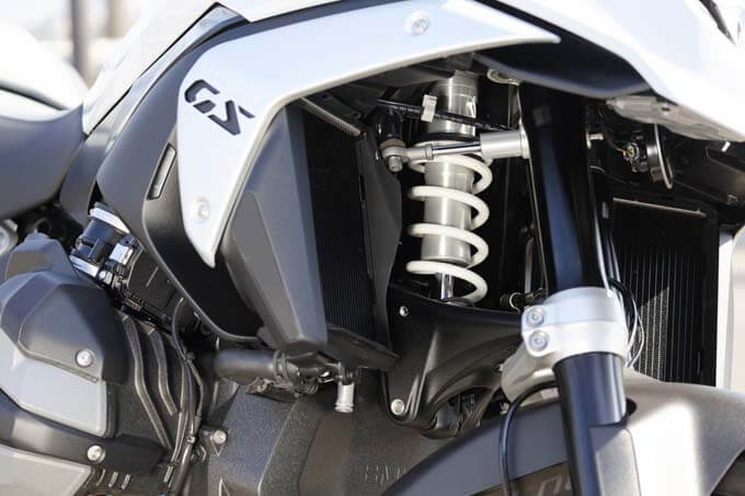 【BMW Motorrad R1300GS海外試乗記】磨かれた運動神経が魅せるドラマチックな走り19画像