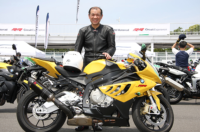 BMW S1000RR 上島 淳一さんの愛車紹介 画像