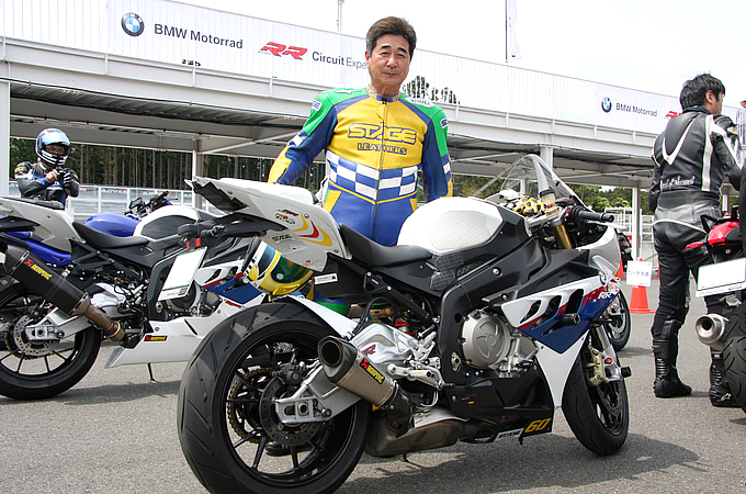 BMW S1000RR 郡司 三千夫さんの愛車紹介 画像