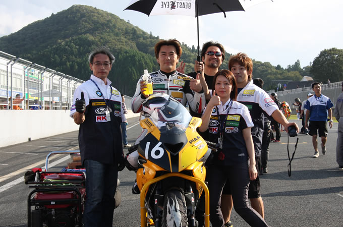 S1000RRレースの画像