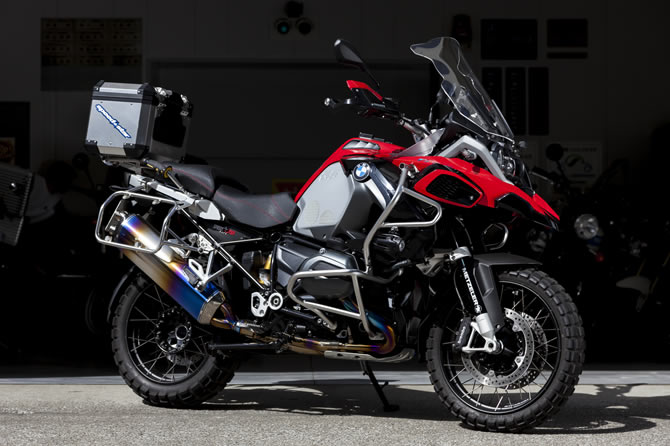 最高級のスーパー R1200GSを快適に走らせるためのシート＆ブラケット アールズギア パーツ