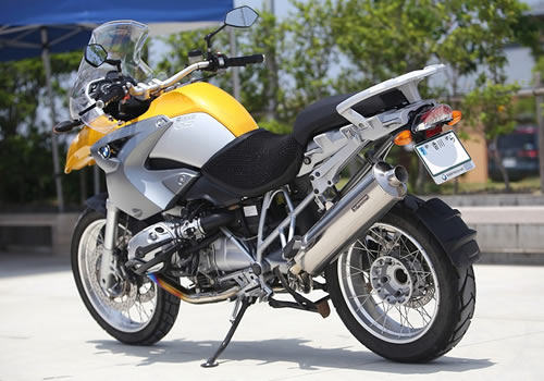 BMW R1200GS用マフラーに見るディーラー太鼓判のコストパフォーマンス