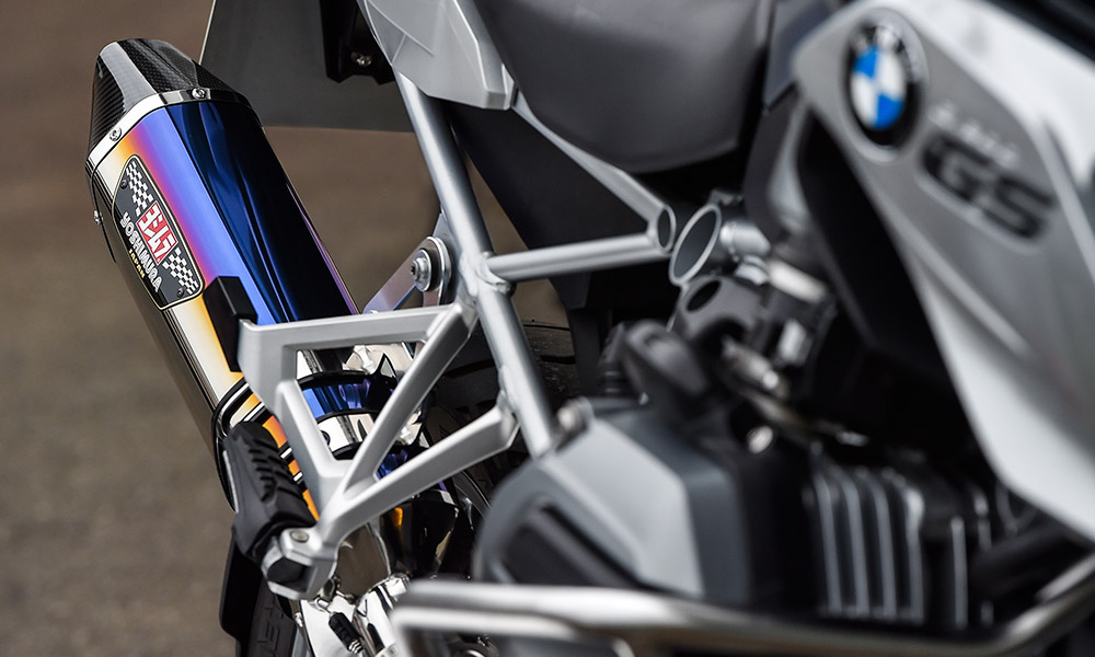 ヨシムラジャパンがR1200GS用スリップオンマフラーをラインナップ │バージンBMW