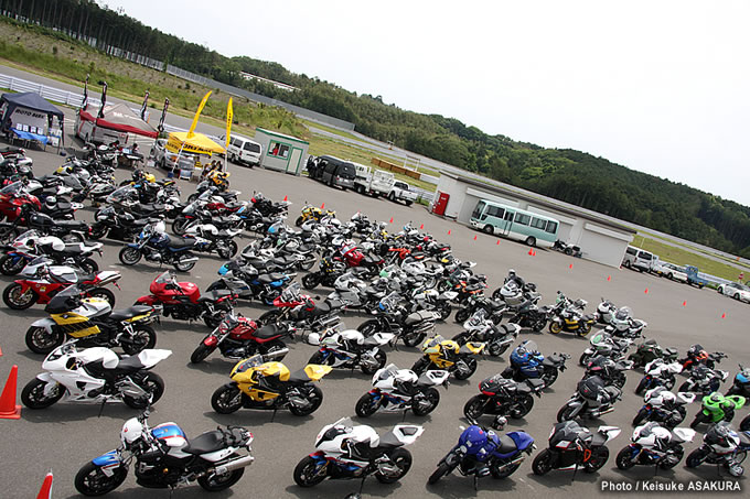 BMW Motorrad Circuit Experienceの画像