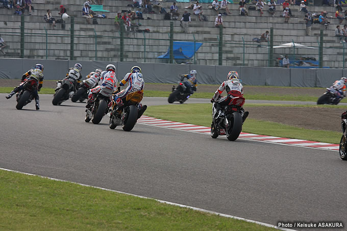 鈴鹿8時間耐久ロードレースの画像