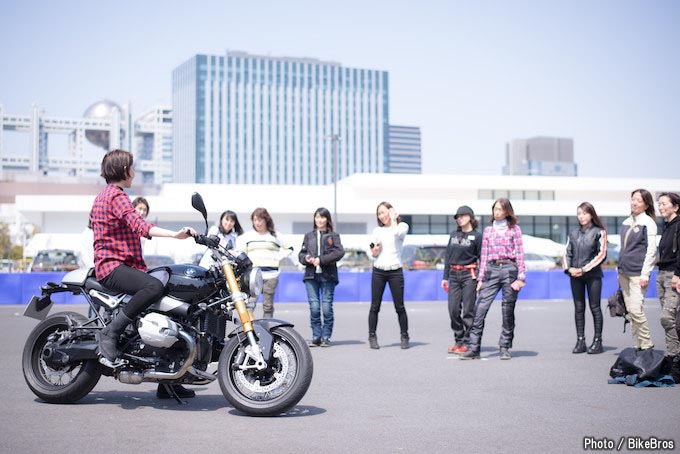 50名のバイク女子が集結！ レディースカフェミーティングの画像