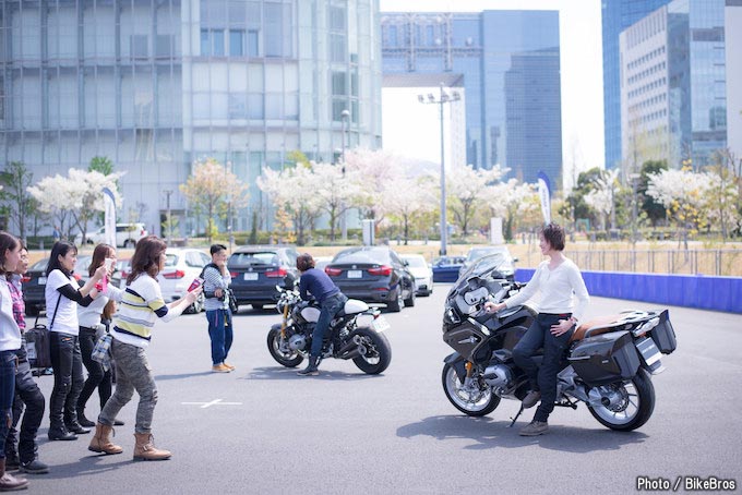 50名のバイク女子が集結！ レディースカフェミーティングの画像