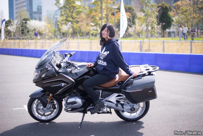 50名のバイク女子が集結！ レディースカフェミーティングの画像