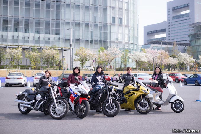 50名のバイク女子が集結！ レディースカフェミーティングの画像