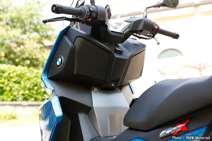 【海外試乗速報】BMW C400X メディア向け発表会の画像