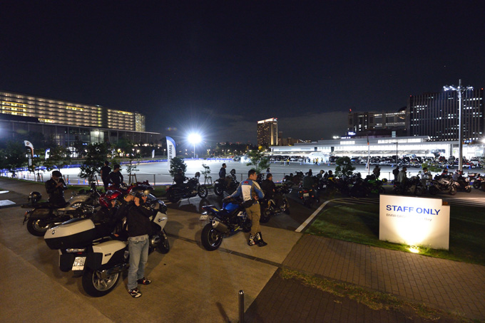 夜のお台場でバイクを満喫 Bmw主催の 8th Night Rider Meeting レポート トピックス バージンbmw