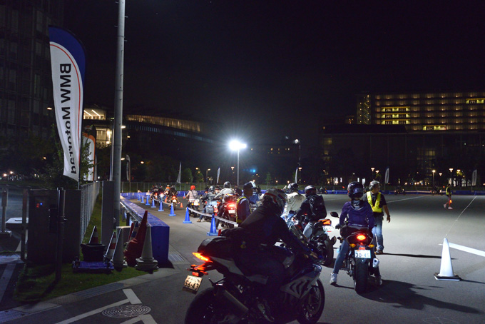 夜のお台場でバイクを満喫！BMW Motorrad主催の「8th Night Rider Meeting （ナイト・ライダー・ミーティング）」レポートの画像