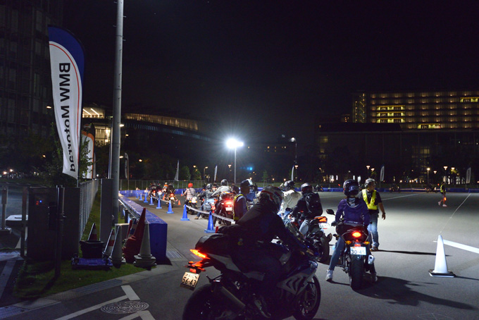 夜のお台場でバイクを満喫 Bmw主催の 8th Night Rider Meeting レポート トピックス バージンbmw