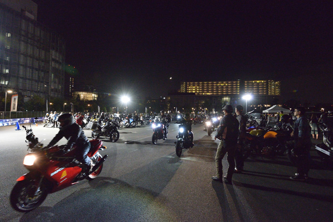 夜のお台場でバイクを満喫！BMW Motorrad主催の「8th Night Rider Meeting （ナイト・ライダー・ミーティング）」レポートの画像