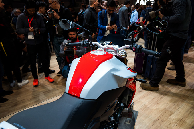 【EICMA2019レポート】「S1000XR」に「F900XR」、「F900R」を発表したBMW Motorradの画像