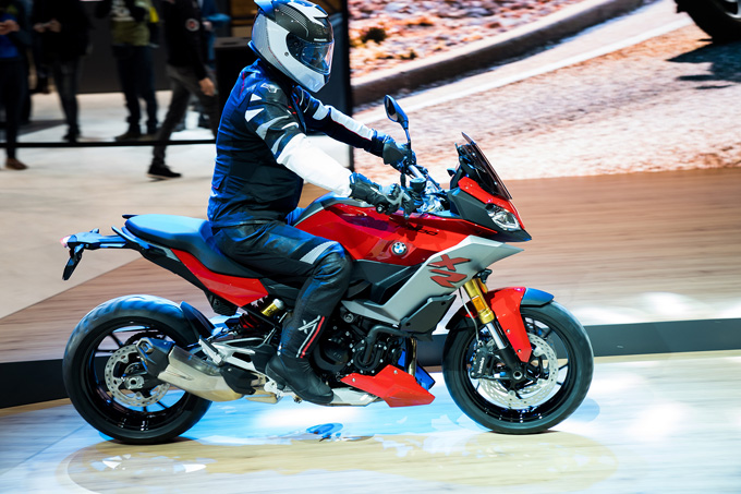 【EICMA2019レポート】「S1000XR」に「F900XR」、「F900R」を発表したBMW Motorradの画像