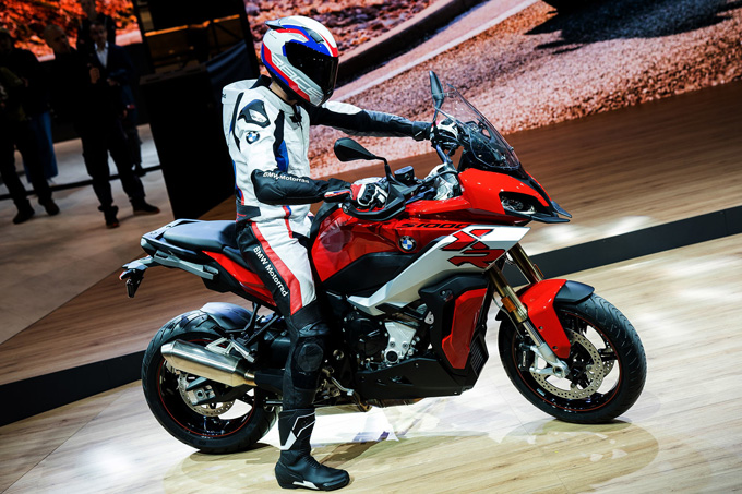 【EICMA2019レポート】「S1000XR」に「F900XR」、「F900R」を発表したBMW Motorradの画像