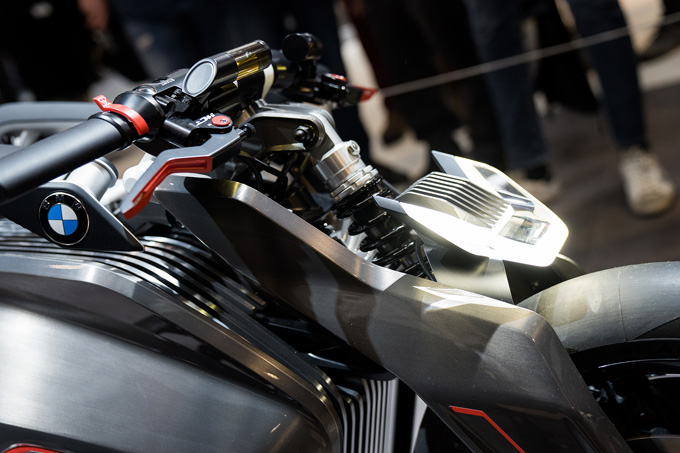 【EICMA2019レポート】「S1000XR」に「F900XR」、「F900R」を発表したBMW Motorradの画像