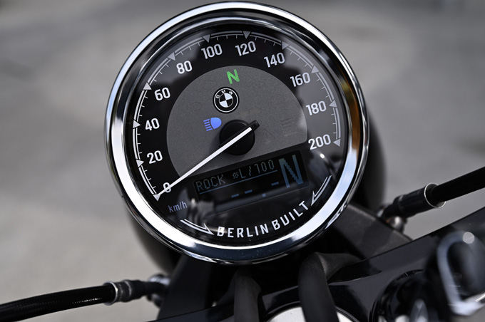 伝説の「BMW R 5」をオマージュしたクルーザーセグメントの新型「BMW R 18」の画像
