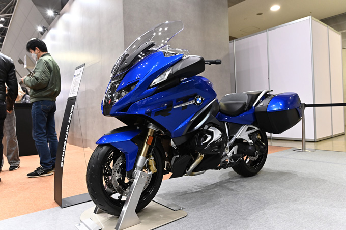 注目の電動バイクCE04などが展示された「東京モーターサイクルショー2022」BMWモトラッドブースレポートの11画像