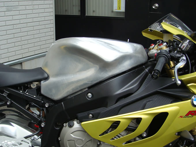 S1000RR鈴鹿8耐参戦記の画像