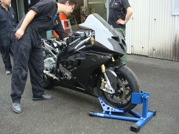 S1000RR鈴鹿8耐参戦記の画像