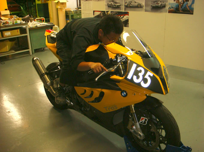 S1000RR鈴鹿8耐参戦記の画像