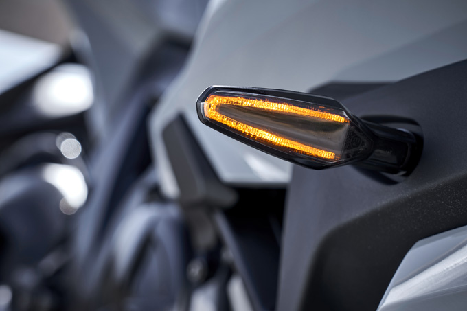 BMW Motorrad S1000XR (2020) / 速さに快適を求めた万能スーパースポーツだ！の画像