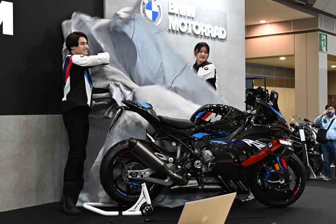 日本初公開されたBMWモトラッドの新型M1000RRなどが展示された「第50回東京モーターサイクルショー」BMWモトラッドブースレポート！の03画像