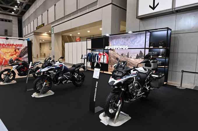 日本初公開されたBMWモトラッドの新型M1000RRなどが展示された「第50回東京モーターサイクルショー」BMWモトラッドブースレポート！の10画像