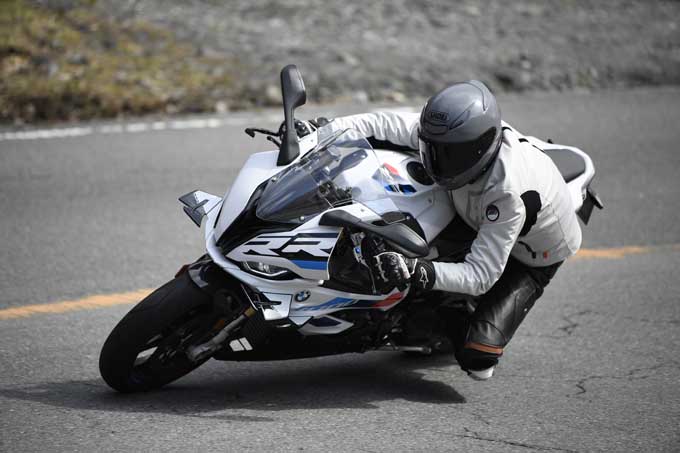 BMW Motorrad S1000RR(2023)試乗インプレ /先代以前とは似て非なるキャラクターを、ストリートで実感 06画像