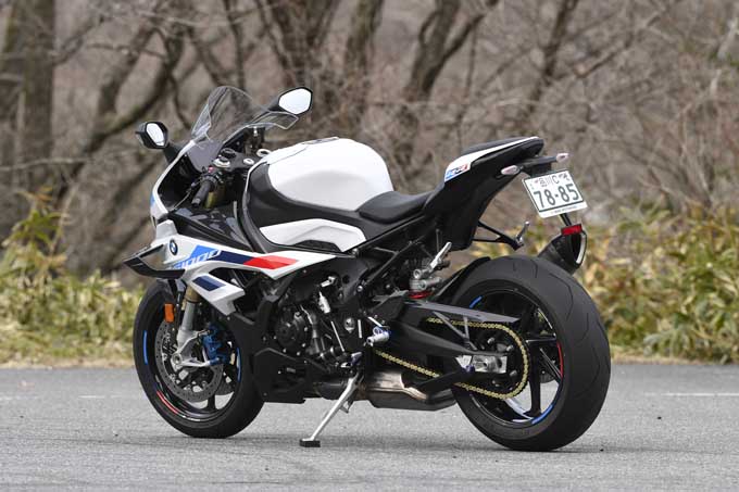 BMW Motorrad S1000RR(2023)試乗インプレ /先代以前とは似て非なるキャラクターを、ストリートで実感 08画像