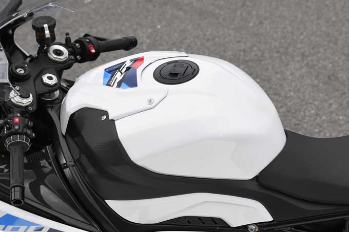 BMW Motorrad S1000RR(2023)試乗インプレ /先代以前とは似て非なるキャラクターを、ストリートで実感 16画像