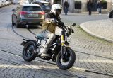 【BMW Motorrad CE 02 海外試乗記】どこまでも自由でお気楽、でも走りはめちゃ楽しい！の画像