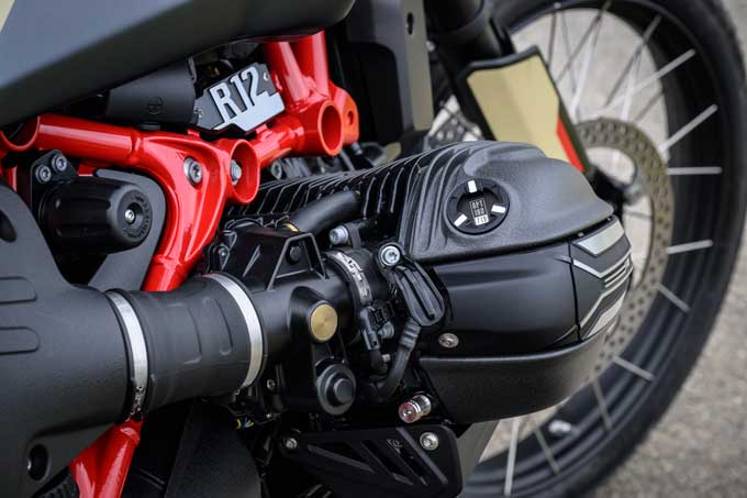 【BMW Motorrad新型R 12 G/S 海外試乗記】レトロなルックスに本気の性能。空油冷ボクサーを愛するあなたへ──10画像
