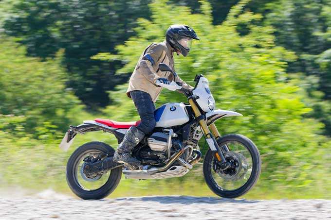 【BMW Motorrad新型R 12 G/S 海外試乗記】レトロなルックスに本気の性能。空油冷ボクサーを愛するあなたへ── main画像